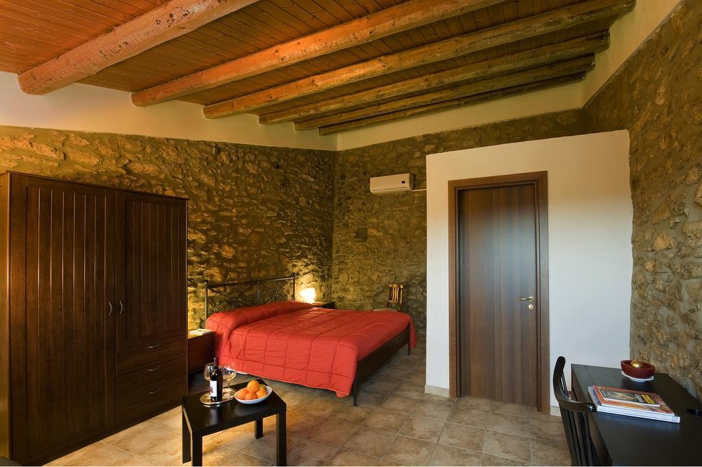Agriturcostabaira Villa Caltagirone Eksteriør bilde